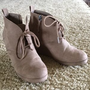 Cute tan wedges
